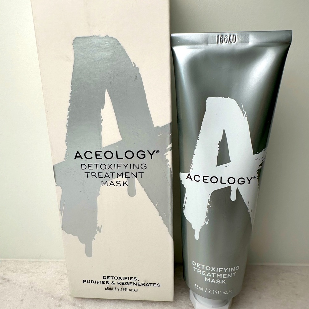 Aceology Silver Detoxifying Treatment Mask